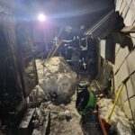 Požár maringotky na sjezdovce ve Velké Úpě