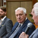 Václav Klaus gratuloval Miroslavu Šafaříkovi