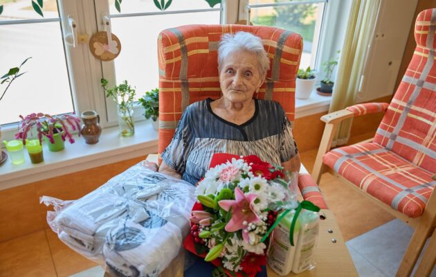 FOTO: Věra Janišová oslavila sté narozeniny