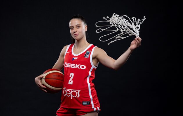 Kara má tři nové hráčky, cizinky na cestě, ale hlásí také odchody