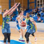 Basket, ŽBL: Trutnov - USK Praha 45:124