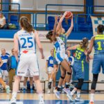 Basket, ŽBL: Trutnov - USK Praha 45:124