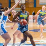 Basketbal, ŽBL - čtvrtfinále: Trutnov - USK Praha (35:86)