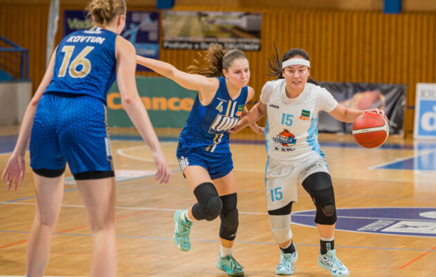 Nováček zlobil. Kara otočila zápas a má druhé vítězství