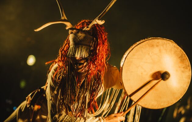 Rituály, tradice a vikingská hudba, Bojiště přivítalo středověkou Skandinávii