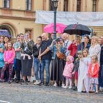Cirk-UFF: průvod z náměstí k Uffu