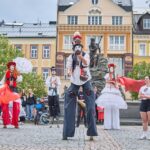 Cirk-UFF: průvod z náměstí k Uffu