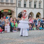 Cirk-UFF: průvod z náměstí k Uffu