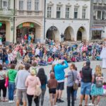 Cirk-UFF: průvod z náměstí k Uffu