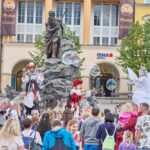 Cirk-UFF: průvod z náměstí k Uffu