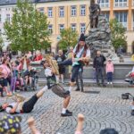 Cirk-UFF: průvod z náměstí k Uffu