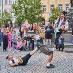 Cirk-UFF: průvod z náměstí k Uffu
