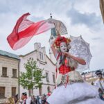 Cirk-UFF: průvod z náměstí k Uffu