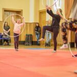 Cirkusová školička CZirkidz: první lekce v Národním domě v Trutnově