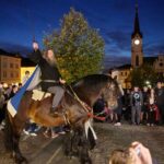 Dračí slavnosti - večerní průvod