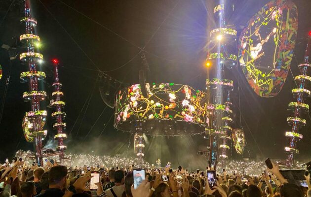 Koncerty Eda Sheerana vidělo na hradeckém letišti téměř 100 tisíc lidí