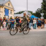 Odhalení sochy Jízda Veroniky Psotkové v Trutnově