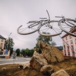 Odhalení sochy Jízda Veroniky Psotkové v Trutnově