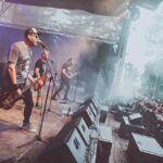 Druhý den punkového festivalu Pod Parou na Bojišti