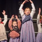 Folklorní soubor Hadářek při rozsvícení vánočního stromu v Trutnově