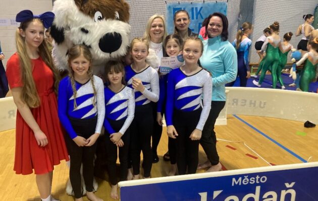 Gymnastky Spartaku Trutnov na teamgymovém poháru v Kadani