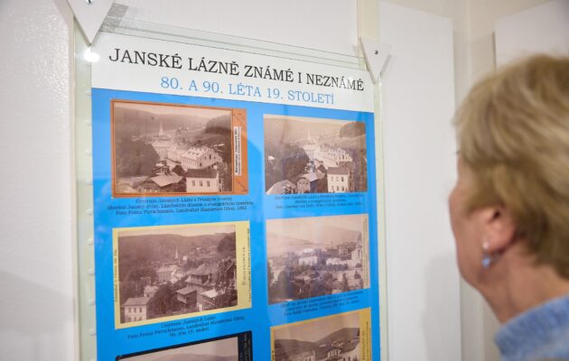 Historické pohlednice Janských Lázní v muzeu