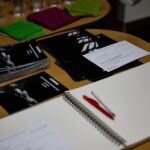 V křivkách, výstava polských a českých fotografů