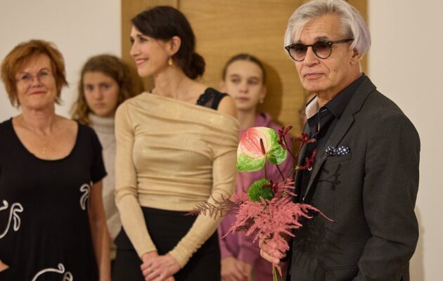 Netradičně tradiční Sobotkovo sochařství aneb Bohyně, Knihoženy a jiné příběhy