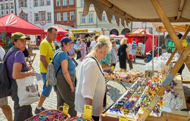 FOTO: Na Krakonošově náměstí to žilo! Konal se tradiční Trutnovský jarmark