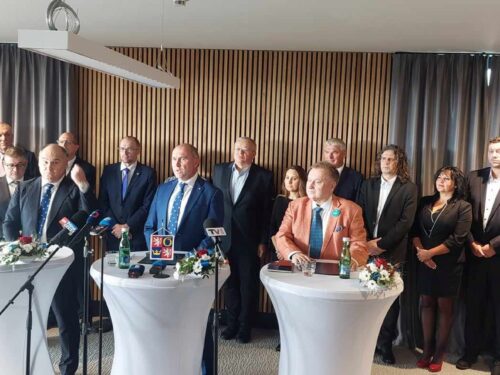 PŘEHLEDNĚ: Podívejte se na budoucí vládu Královéhradeckého kraje