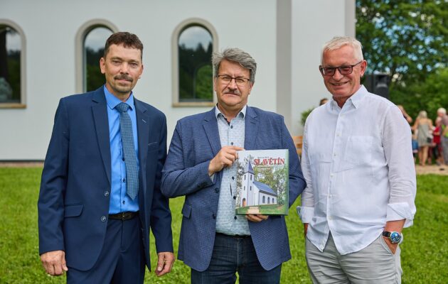 Křest knihy o Slavětíně