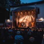 Nedělní program Kultury pod hvězdami na Bojišti: BibiBum, Jen pravdu, drahý a Dracula