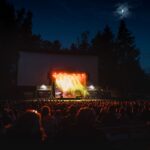 Nedělní program Kultury pod hvězdami na Bojišti: BibiBum, Jen pravdu, drahý a Dracula
