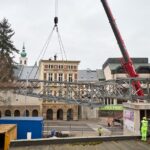 Instalace konstrukce druhého dílu lávky nad Struhou