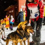 Start 28. ročníku Ledové jízdy v Peci pod Sněžkou
