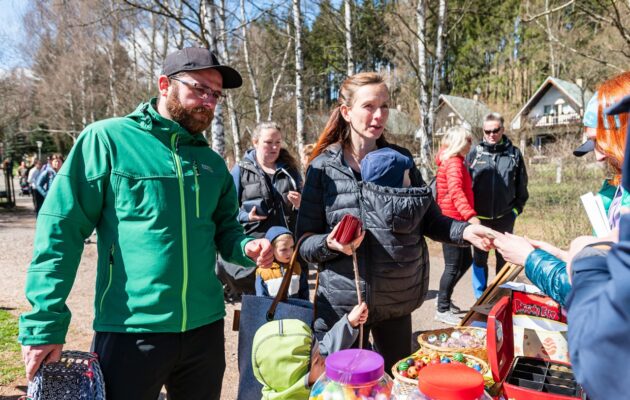 Lovci velikonočních vajíček na Dolcích