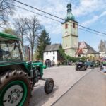 Průvod s přehlídkou zemědělských strojů a samohybů