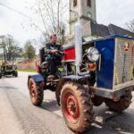 Průvod s přehlídkou zemědělských strojů a samohybů