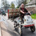 Průvod s přehlídkou zemědělských strojů a samohybů