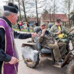 Průvod s přehlídkou zemědělských strojů a samohybů