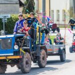 Průvod s přehlídkou zemědělských strojů a samohybů