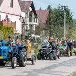 Průvod s přehlídkou zemědělských strojů a samohybů
