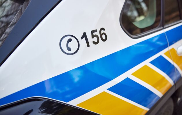 Policisté vypátrali nebezpečného muže, který útočil nožem