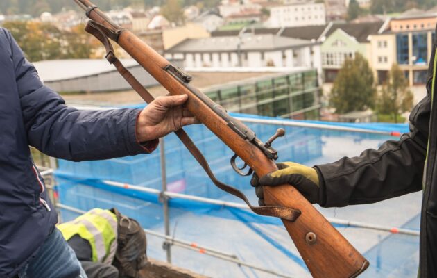 Při rekonstrukci soudu v Trutnově byly nalezeny historické zbraně