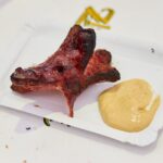 Opékání buřtů na Krakonošově náměstí