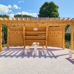 Revitalizovaný park u kostela sv. Václava v Horním Starém Městě