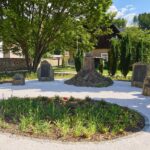 Revitalizovaný park u kostela sv. Václava v Horním Starém Městě