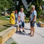 Revitalizovaný park u kostela sv. Václava v Horním Starém Městě