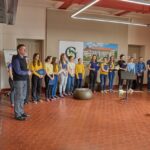Pečení pro Ukrajinu na trutnovském gymnázium