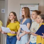 Pečení pro Ukrajinu na trutnovském gymnázium